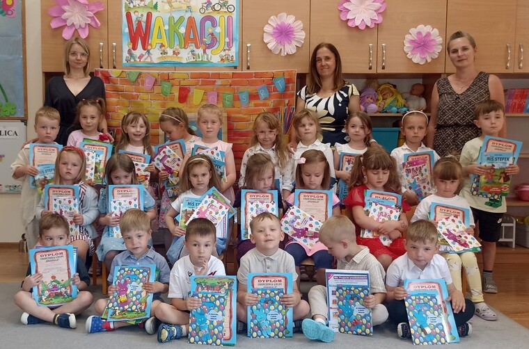 Krasnale żegnają przedszkole – witajcie wakacje!