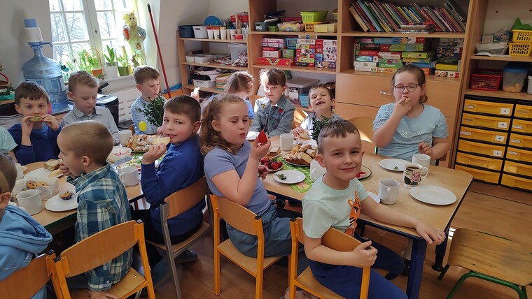 Uroczyste śniadanie wielkanocne w grupie Tygryski